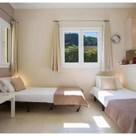 Aelia House - Helios * Agios Ioannis (Lefkada)