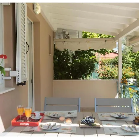 Aelia House - Helios Tatil Evi *